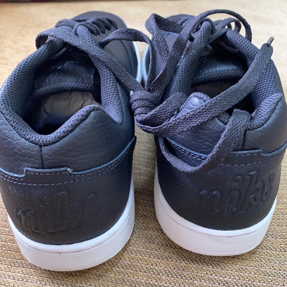 Nike sneakers - Picture 6 of 8